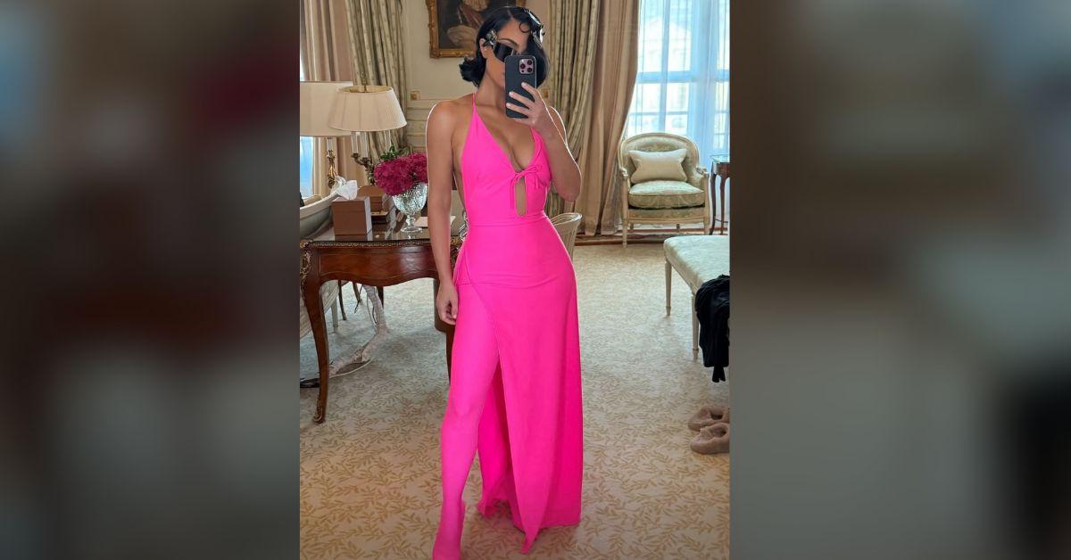 kim kardashian googling herself balenciaga runway show