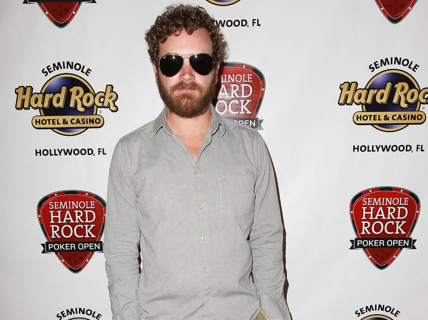 convicted rapist danny masterson moved minimum security prison