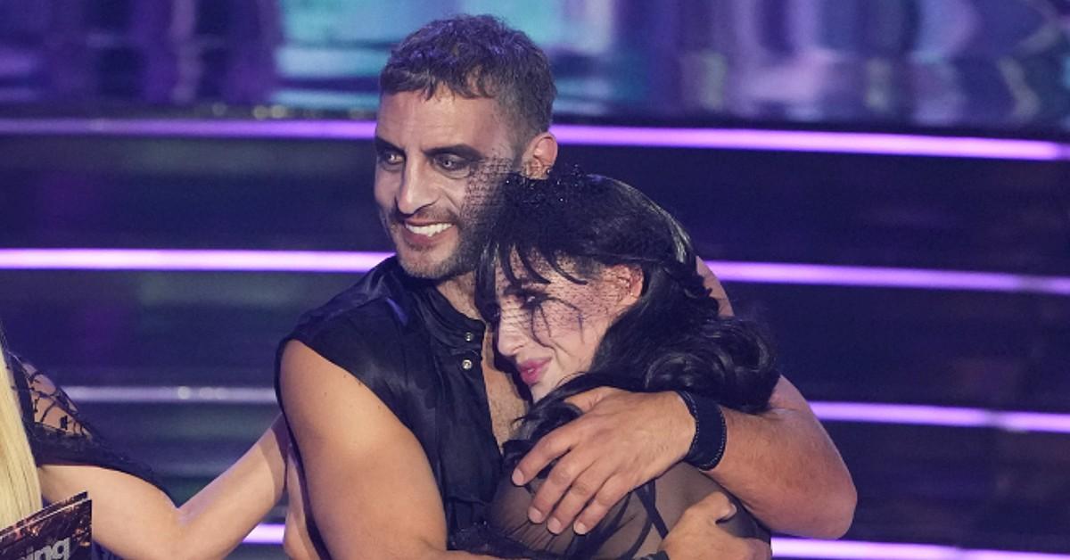 Kyle Richards deletes 'DWTS' post amid Mauricio Umansky, Emma Slater rumors