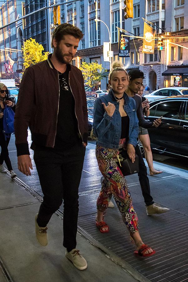 miley cyrus liam hemsworth wedding plans