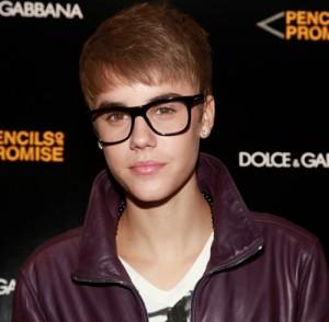 2011__09__Justin Bieber Sept12newsbt 300&#215;294.jpg