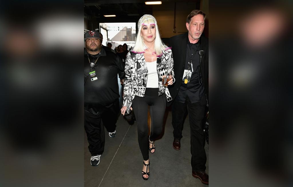 Cher ReIgnites Feud With Madonna On ‘The Ellen Show’(02)