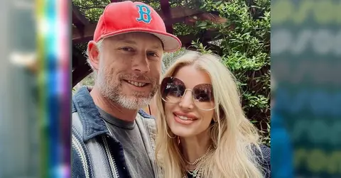 Photo of Jessica Simpson and Eric Johnson