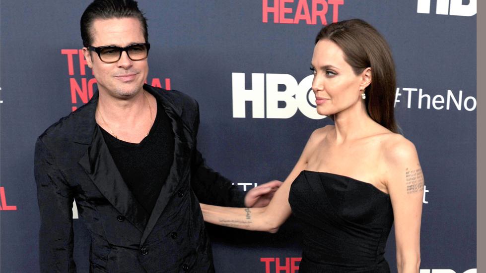 Brad Pitt and Angelina Jolie are married!