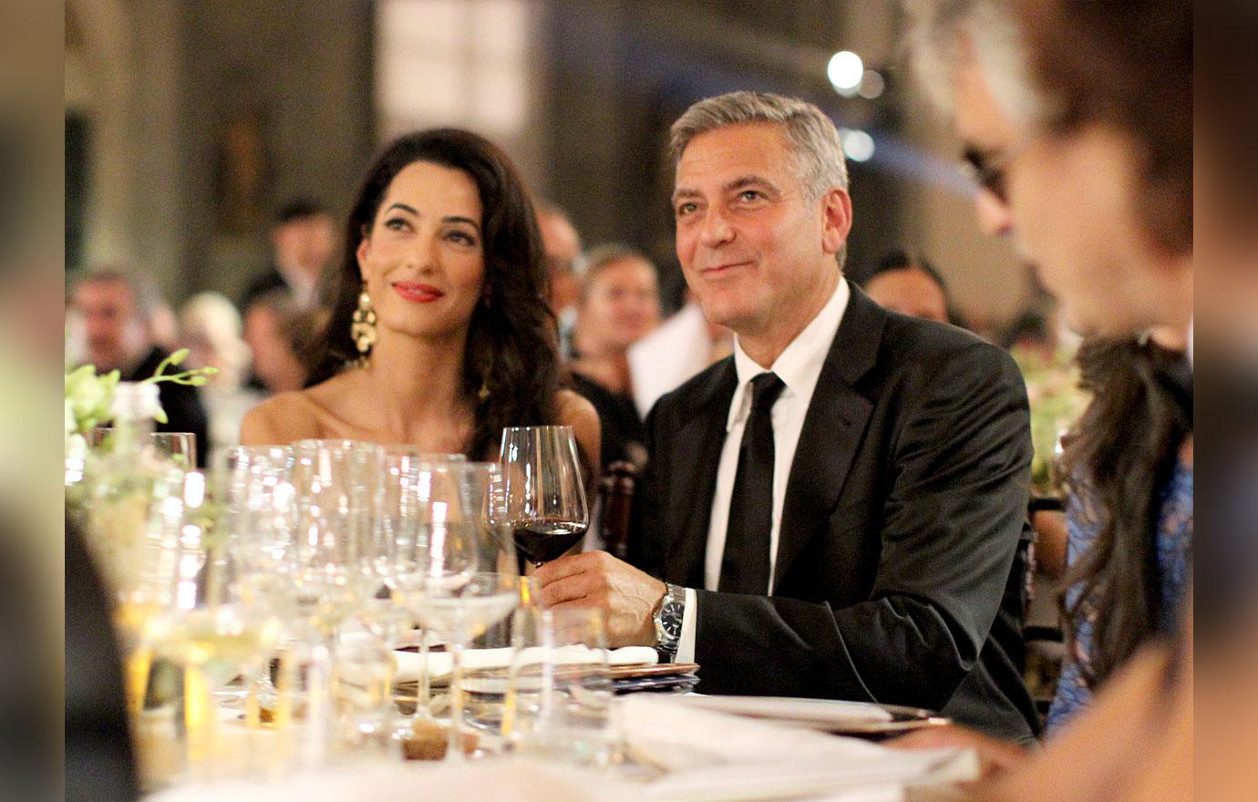 George amal clooney babies plane 6