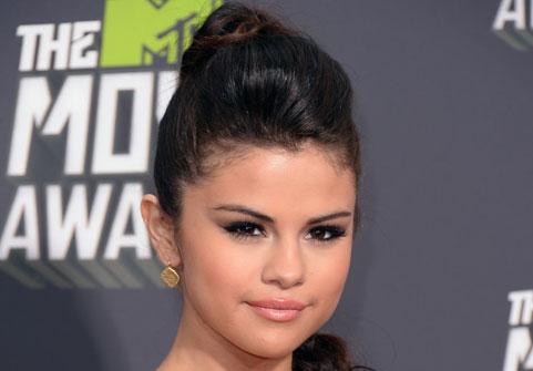 Ok_041413_news_selena gomez beauty gallery_ _1.jpg