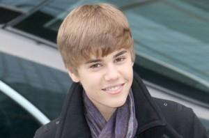 2011__05__Justin_Bieber_May20newsnea 300×198.jpg