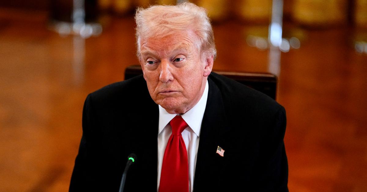 Image of Donald Trump asked J.D. Vance to 'please' answer a reporter's question for him.