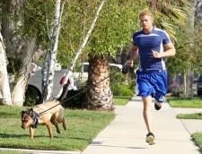 2010__03__Kellan_Lutz_March24_main 225×172.jpg