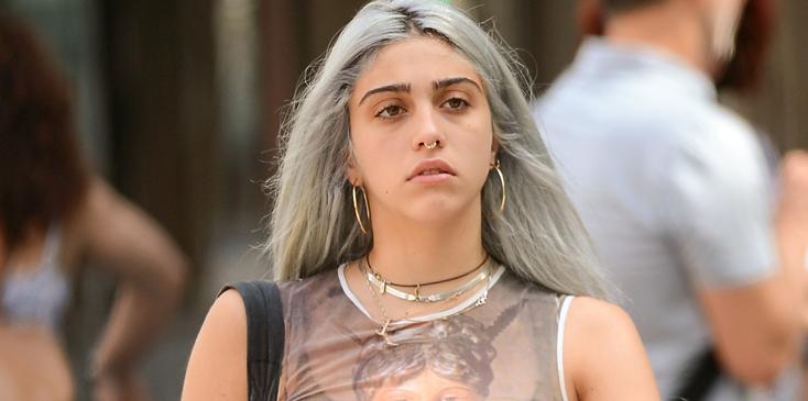 INF &#8211; Lourdes Leon Sporting Dyed Gray Hair In SoHo