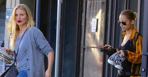 FFN_IMAGE_52207012|FFN_SET_70013817