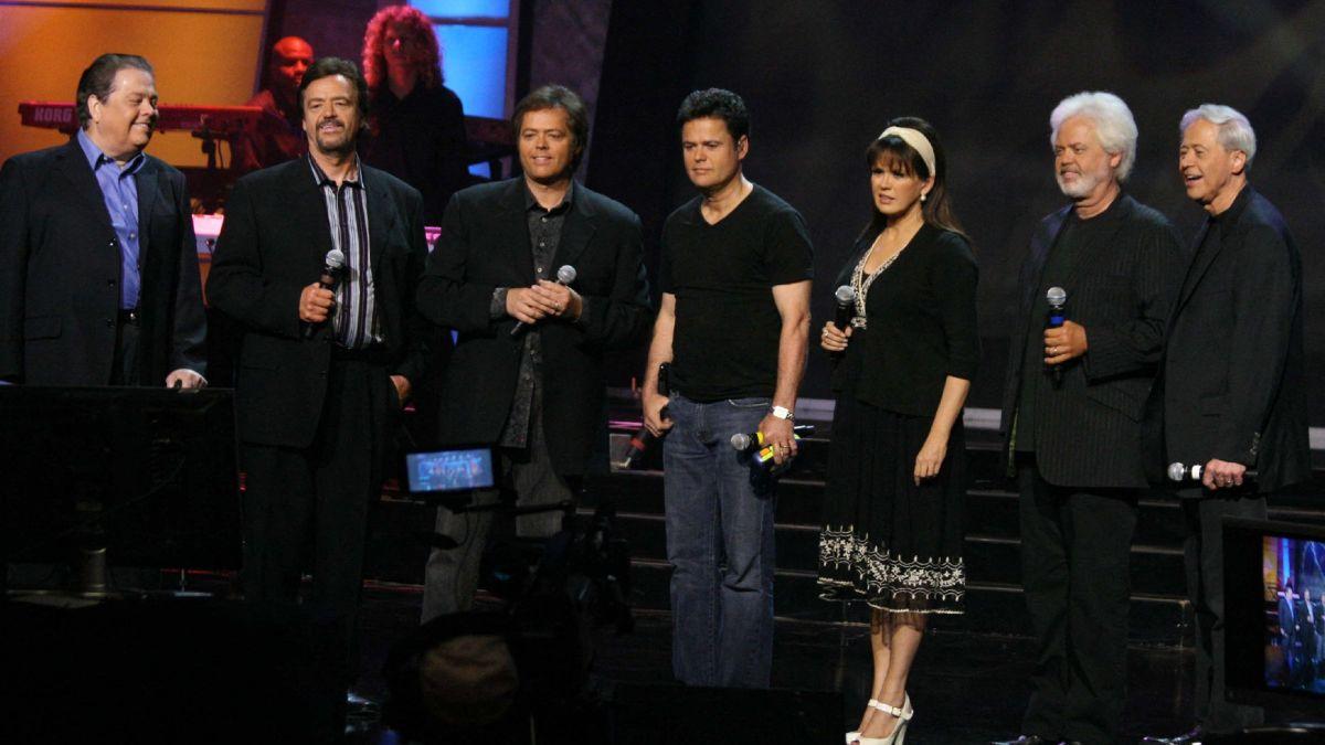 Photo of Alan Osmond was 'struggling' before he died but still managed to have a 'tender moment' with his sibling.