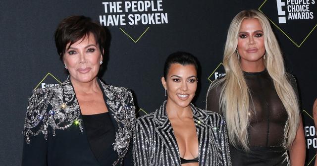 kourtney kardashian family travis barkers concert pregnancy reveal photos