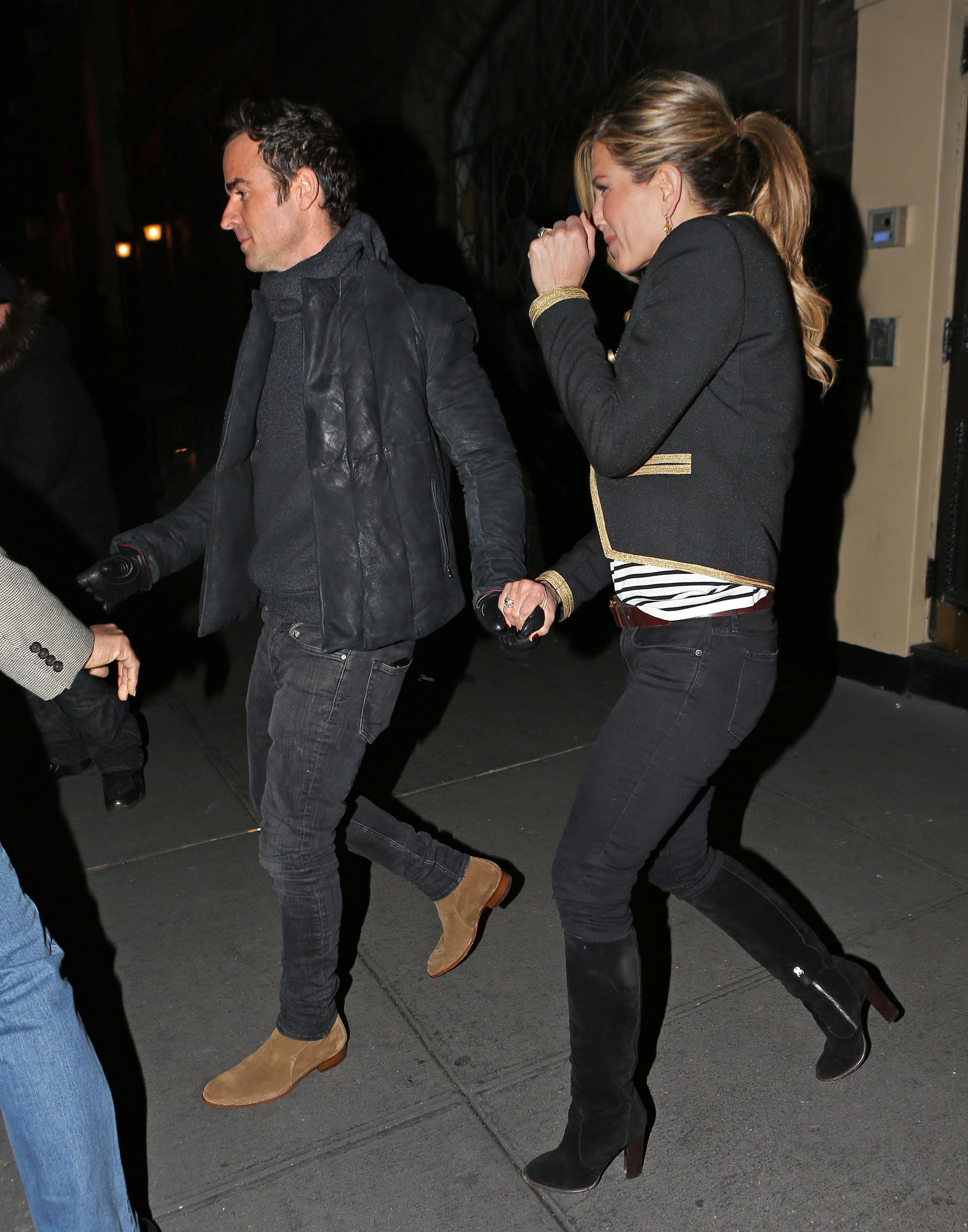 Jennifer Aniston and Justin Theroux go for a 5 hour romantic dinner at Babbo in NYC