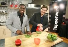2010__03__Reggie_Bush_Peter_Facinelli_Tupperware1_March22_main 225×157.jpg