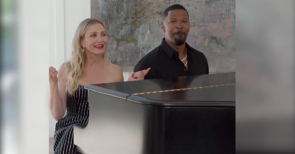 Photo of Cameron Diaz and Jamie Foxx sitting at a piano.