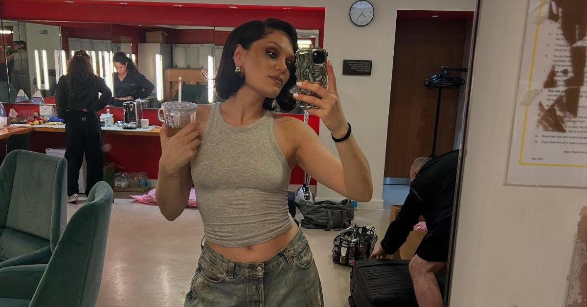 jessie j diagnosed early cancer singer