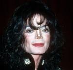 2011__01__Michael_Jackson_Dec22 300×288 150×144.jpg