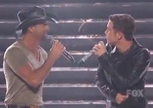 2011__05__Scotty_McCreery_Tim_McGraw_May26news 300×213.jpg