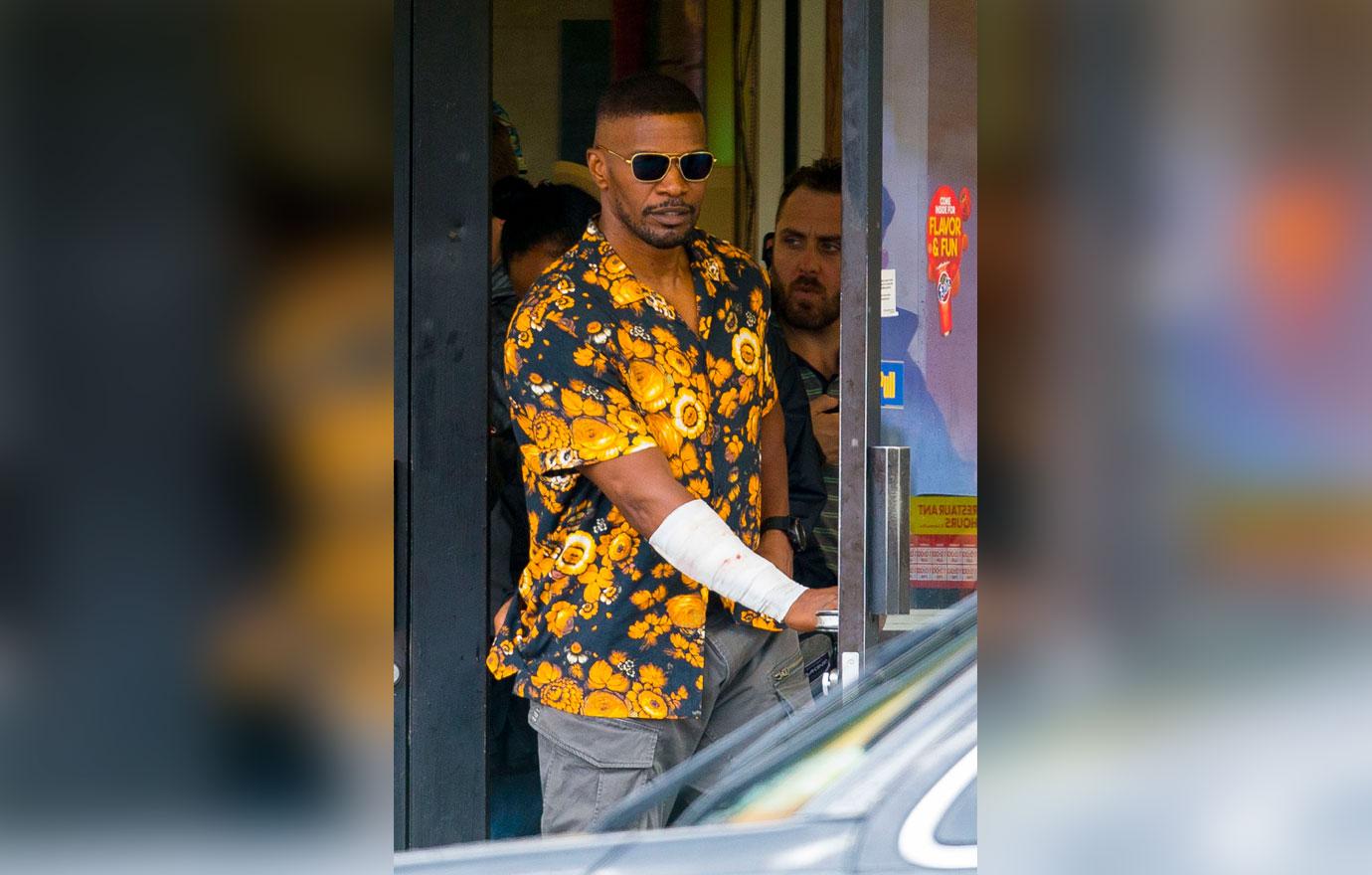 EXCLUSIVE: Jamie Foxx and Joseph Gordon Levitt are seen for the first time on the set of his new Netflix movie &#8216;Power&#8217; looking bloodied and beaten.