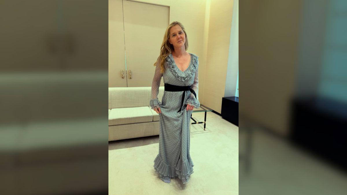 Photo of Leslie Mann, Jewel and Loni Love were among many to praise Amy Schumer's look.