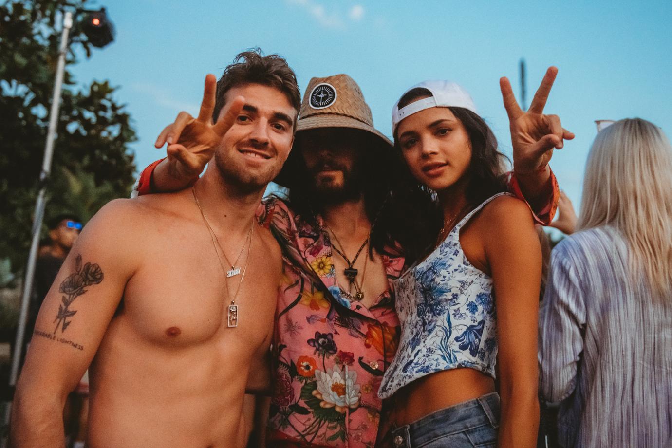 Drew Taggart and Jared Leto Pose With a Woman at the Outdoor SVEDKA Pool Party