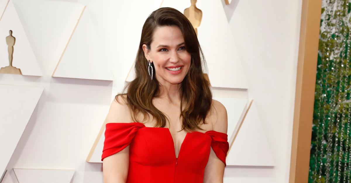 Jennifer Garner Glows In Makeup-Free Video