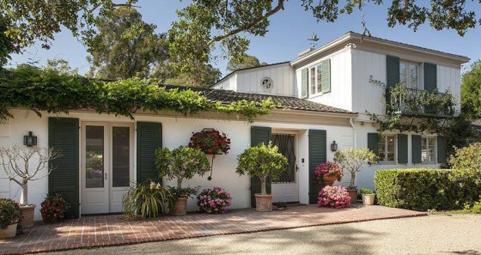 Drew_barrymore_selling_montecito_house_wedding_photos_gallery_1.jpg