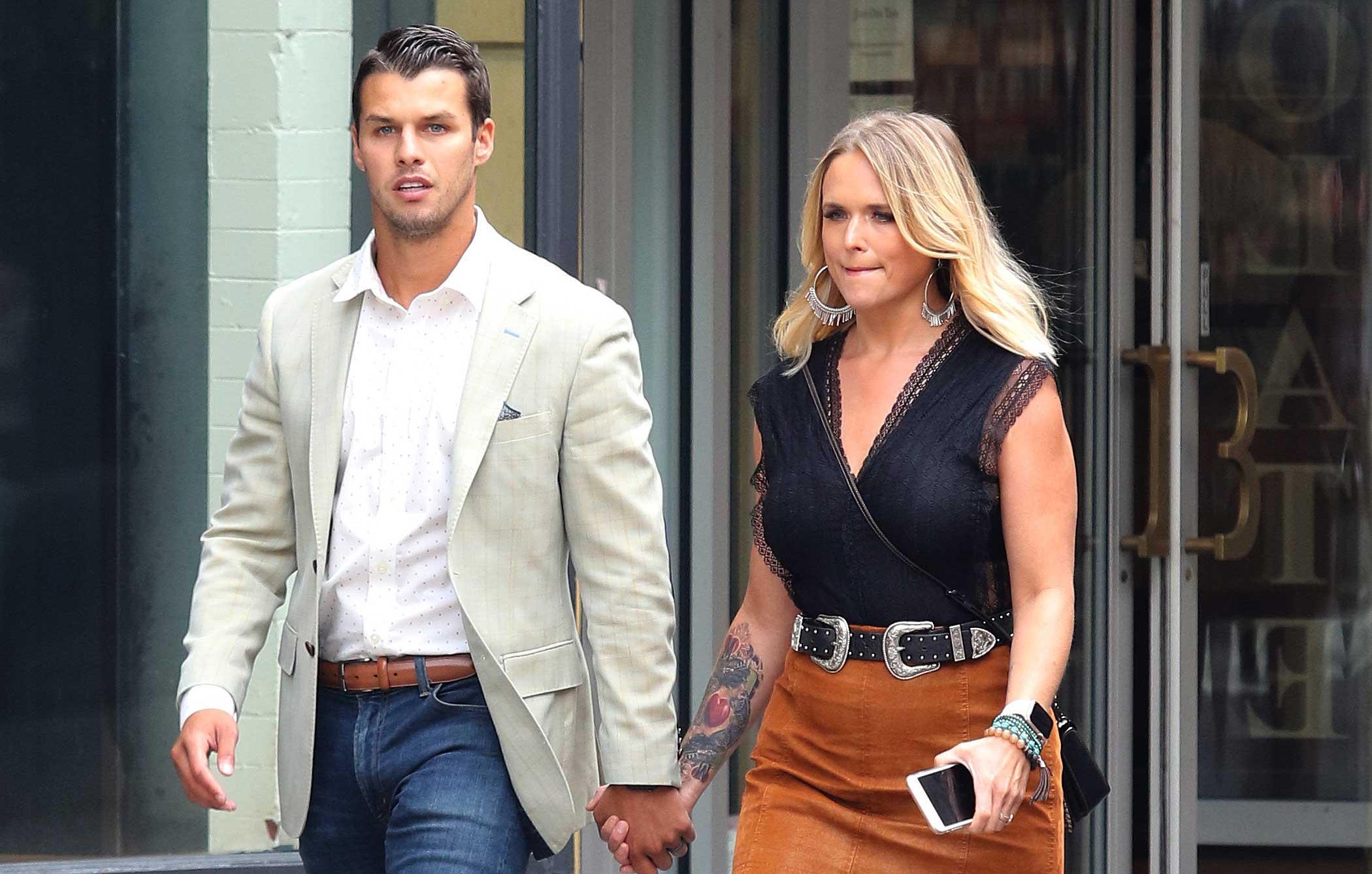 miranda lambert steps out with husband to country award show despite marital woes