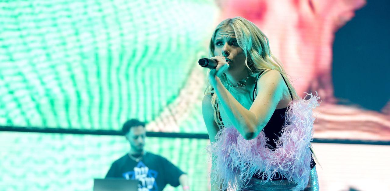 Izza & DJ Kalman Mami Spread Message Of Peace During Concert