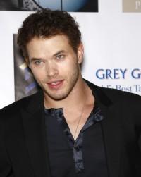 2010__11__wenn3082768 200×300.jpg