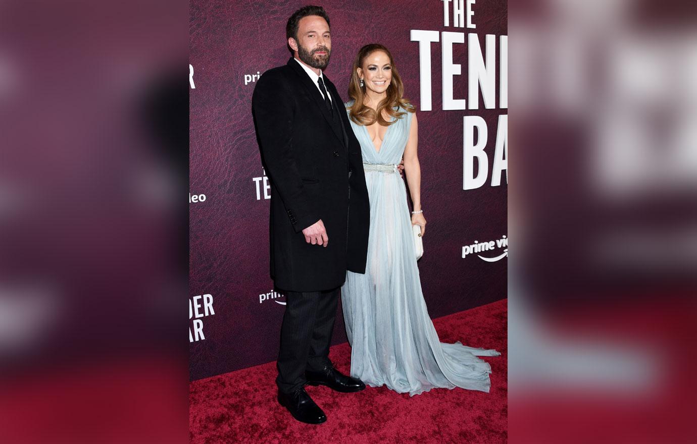 ben affleck jennifer lopez gush red carpet tender bar premiere