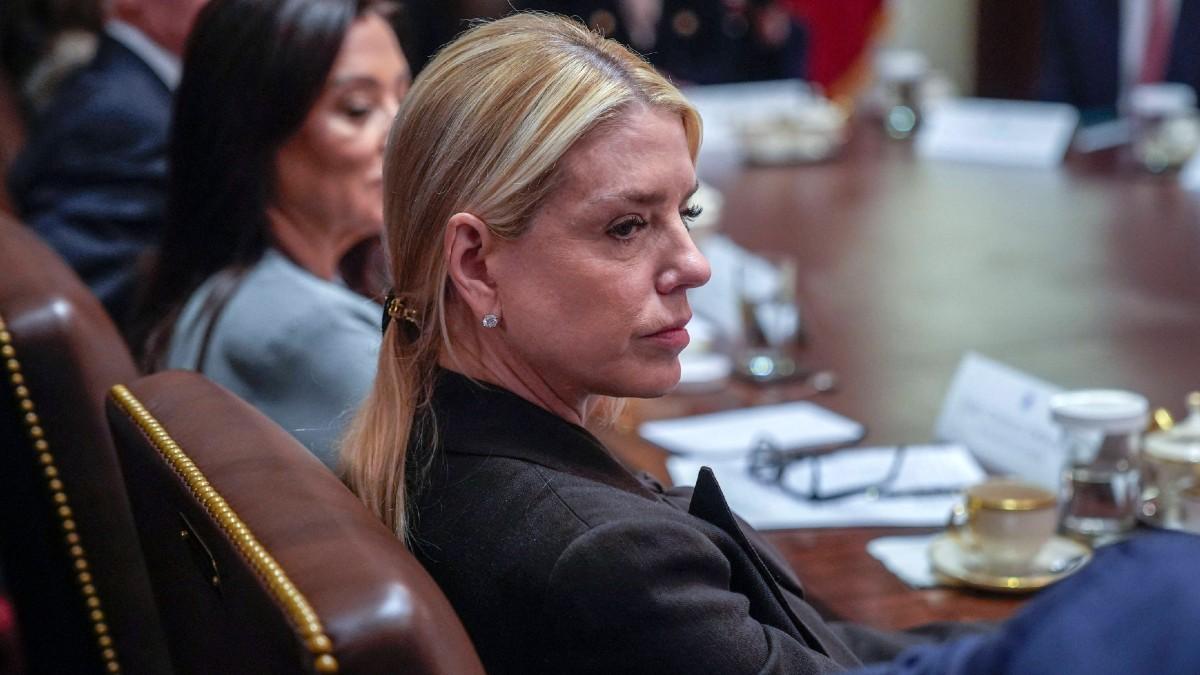 image of Lawmakers walked out of the session. 