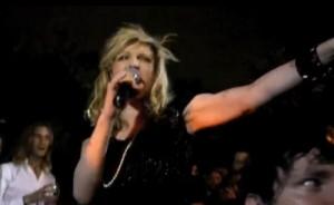 2010__10__Courtney_Love_Oct5news 300×184.jpg