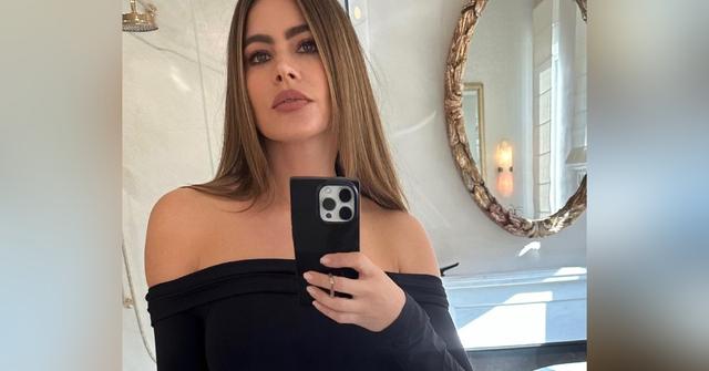 sofia vergara flaunts figure excited new romance justin saliman photos