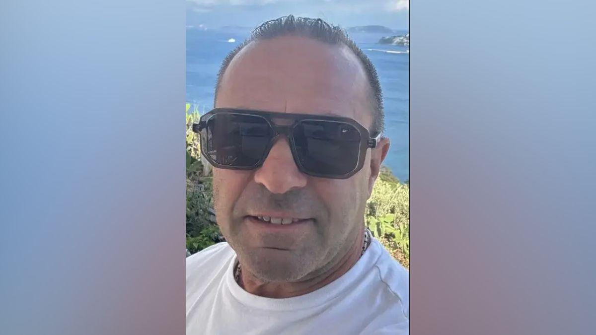 Image of Joe Giudice recalled being deported after serving time in prison for 'stupid' fraud crimes.