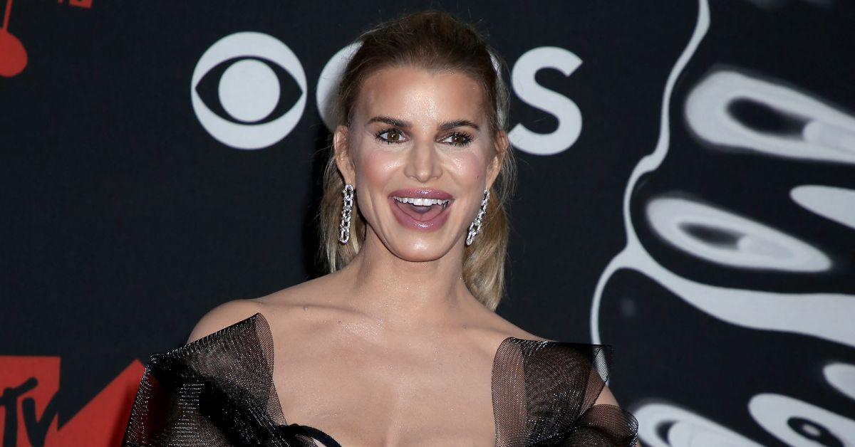 Image of Jessica Simpson stopped drinking alcohol nearly a decade ago.