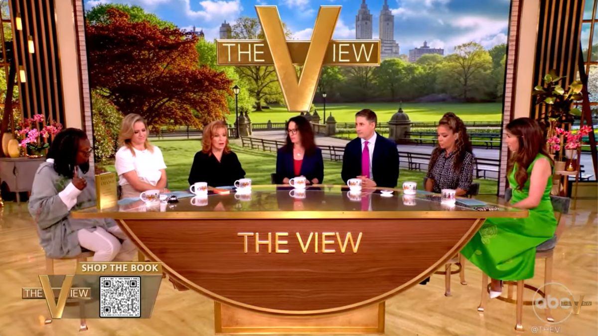 Photo of Author Jonathan Swan detailed an 'astonishing' meeting where Donald Trump boasted about his 'raw power.'