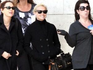 2010__05__Reese_Witherspoon_May24main 300×226.jpg