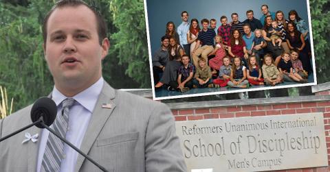 josh duggar leaving rehab family plane visits