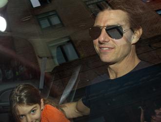 Tom cruise suri july24 2.jpg