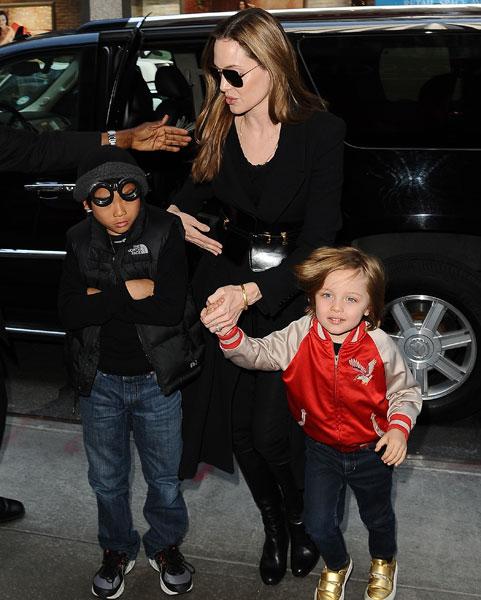 Ok_040513_news_angelina jolie kids gallery_ _1.jpg