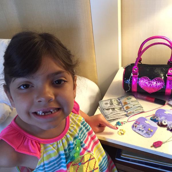 Thoughtful Tooth Fairy Teen Mom Og Star Farrah Abraham Gives Daughter Sophia Over 1 300 For