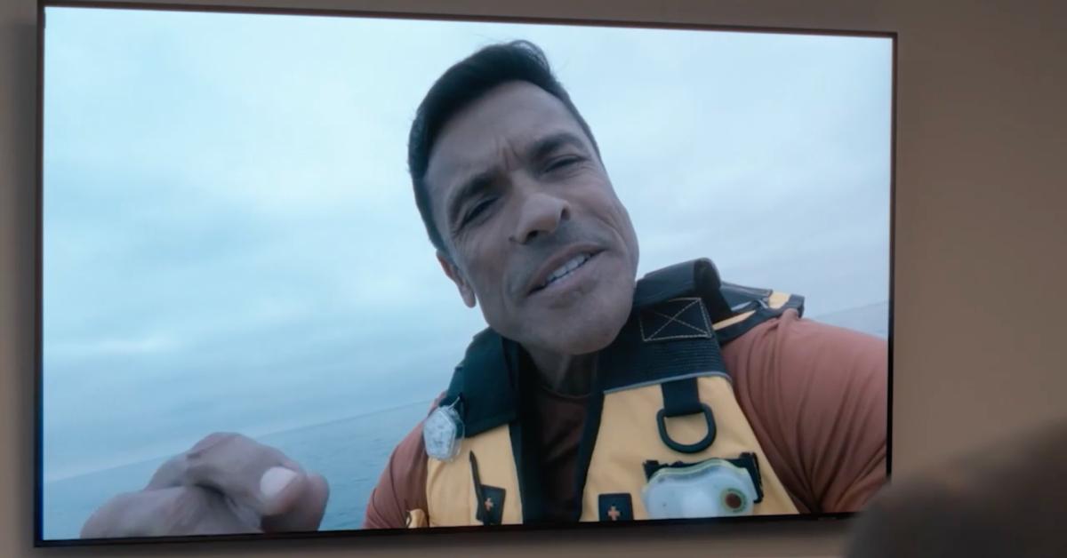 Image of Mark Consuelos plays a tech billionaire on Season 9 of '9-1-1.'