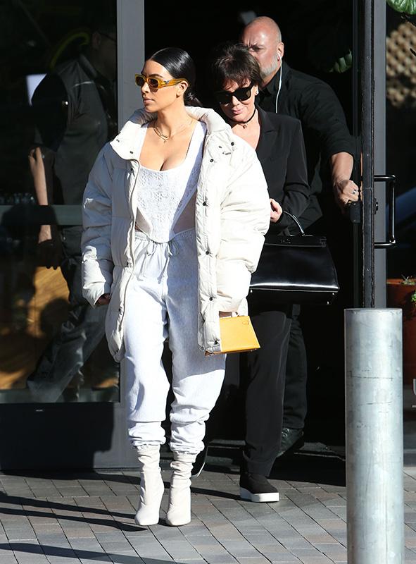 The Kardashian Girls Out For Lunch In Calabasas