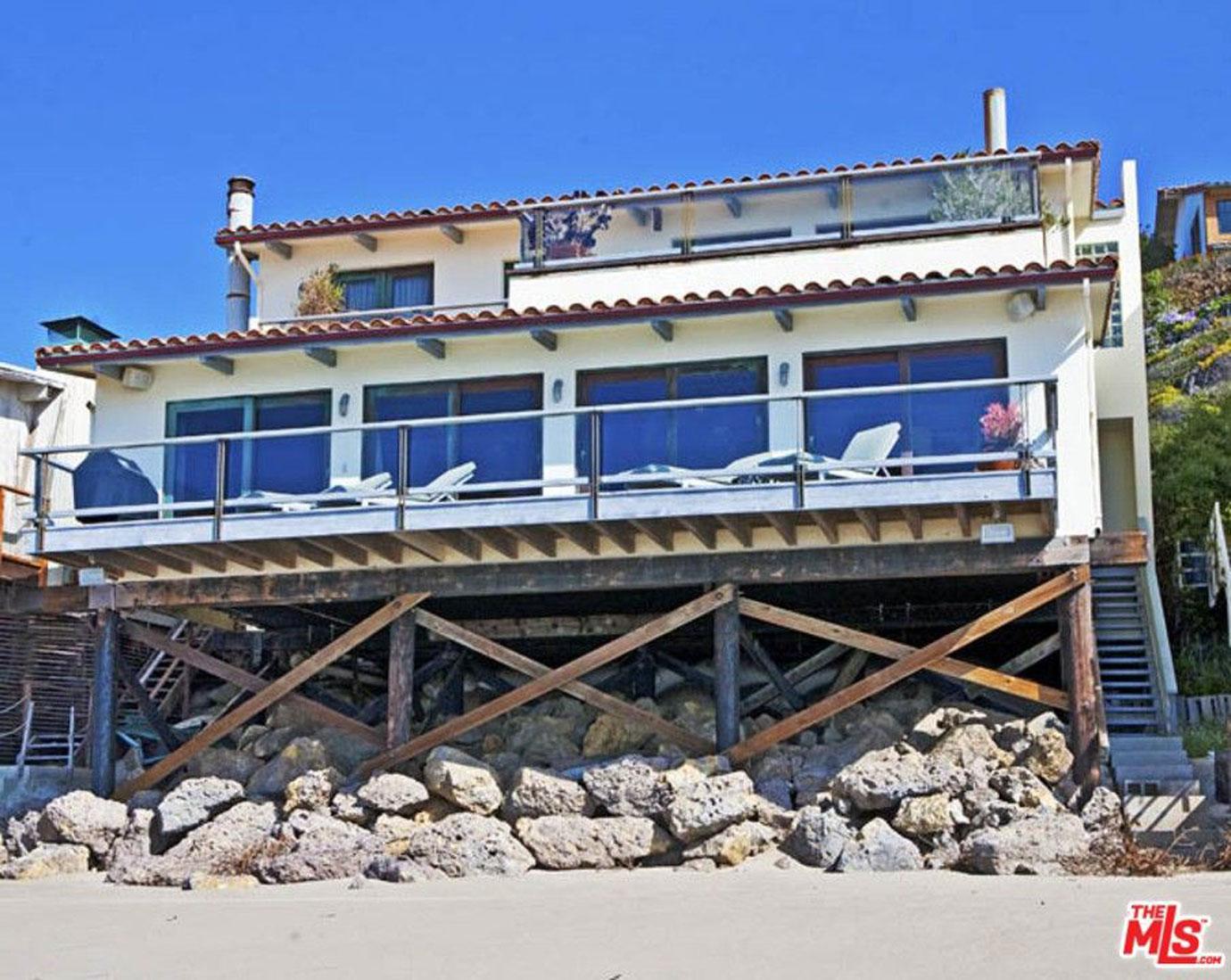 Cindy Crawford and Rande Gerber sell Malibu beach house