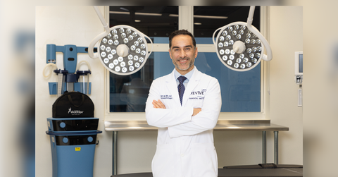 dr morad askari answers what every mom should know about the mommy makeover in miami