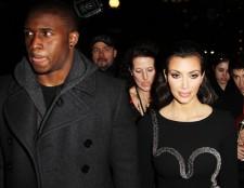 2010__02__kim_kardashian_reggie_bush_Feb12_a 225×174.jpg