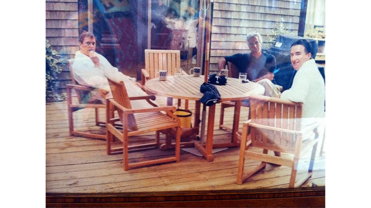 image of Jeffrey epstein and prince Andrew 