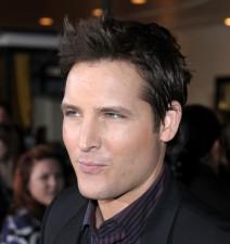 2009__11__930fac99542 212×225.jpg